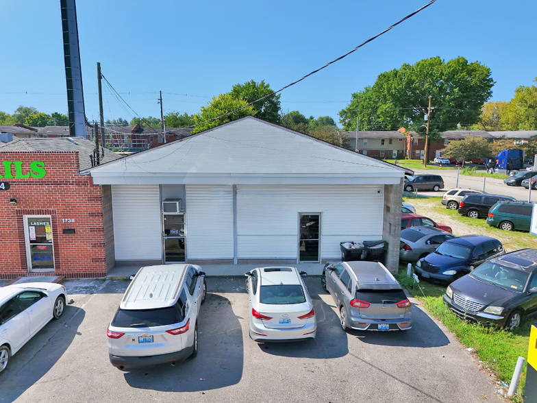 1740 Berry Blvd, Louisville, KY for sale - Building Photo - Image 1 of 31