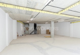 Retail in Barcelona, Barcelona for lease Interior Photo- Image 1 of 5