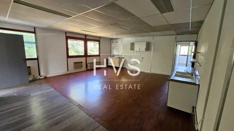 Office in Meyreuil for lease - Interior Photo - Image 3 of 4