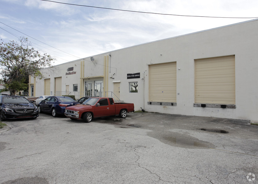 4095 N 28th Way, Hollywood, FL for lease - Building Photo - Image 3 of 27