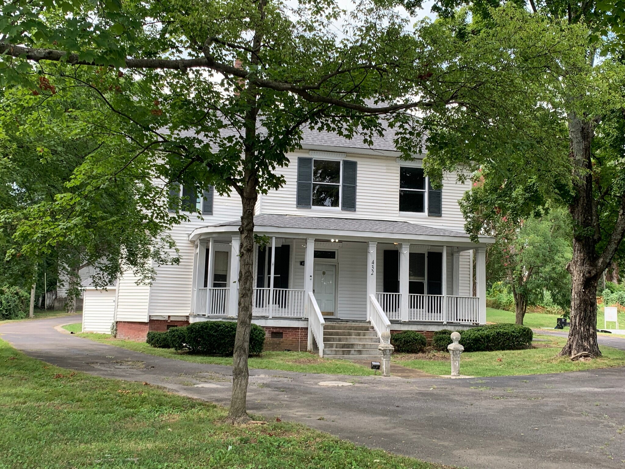 432 E Main St, Gallatin, TN for lease Building Photo- Image 1 of 19