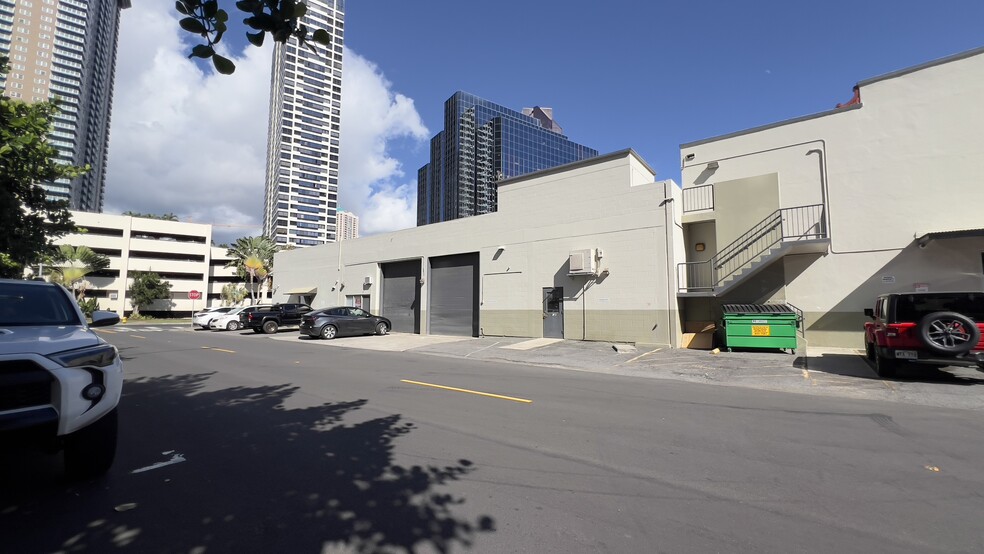 729 Emily St, Honolulu, HI for lease - Building Photo - Image 2 of 7