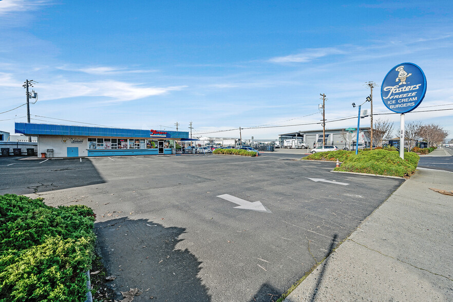 2061 Alvarado St, San Leandro, CA for sale - Building Photo - Image 1 of 33