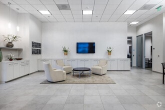 1640 S Sepulveda Blvd, Los Angeles, CA for lease Interior Photo- Image 2 of 6