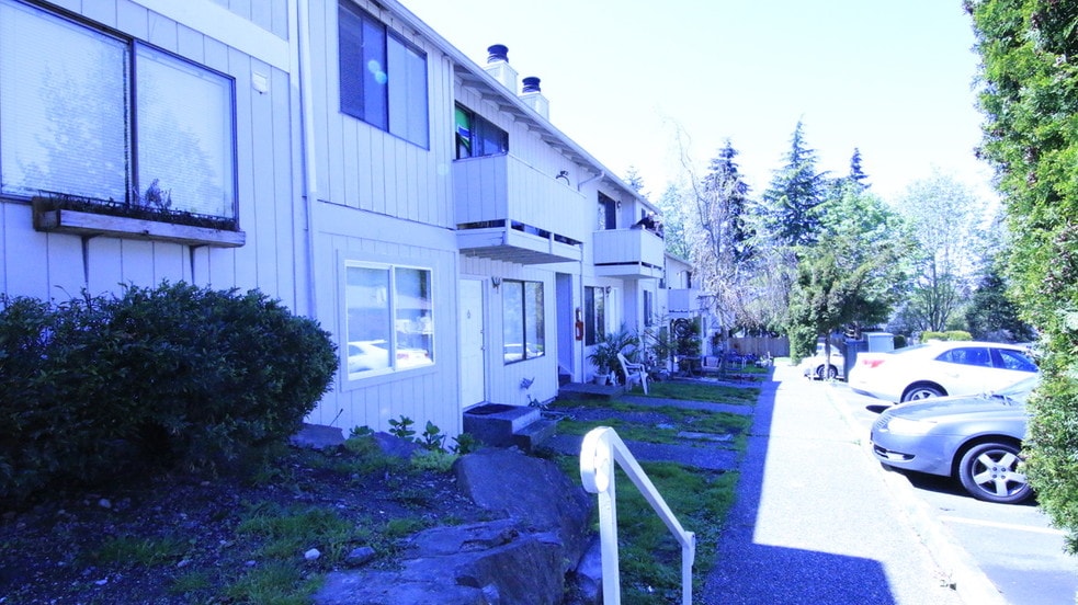 4113 156th St SW, Lynnwood, WA 98087