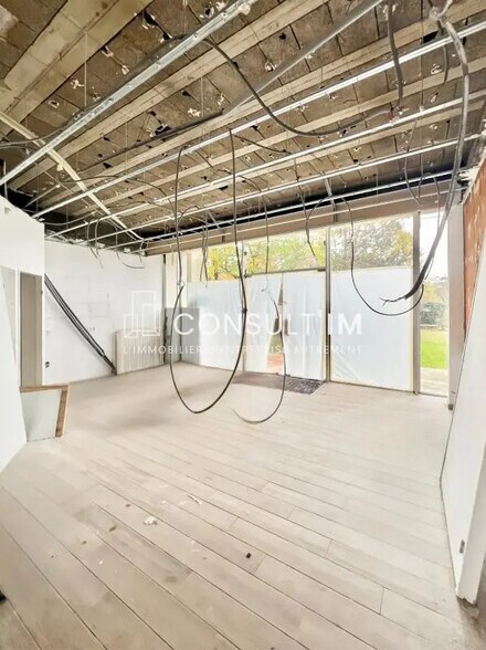 Retail in Saint-Maur-des-Fossés for sale - Interior Photo - Image 2 of 7