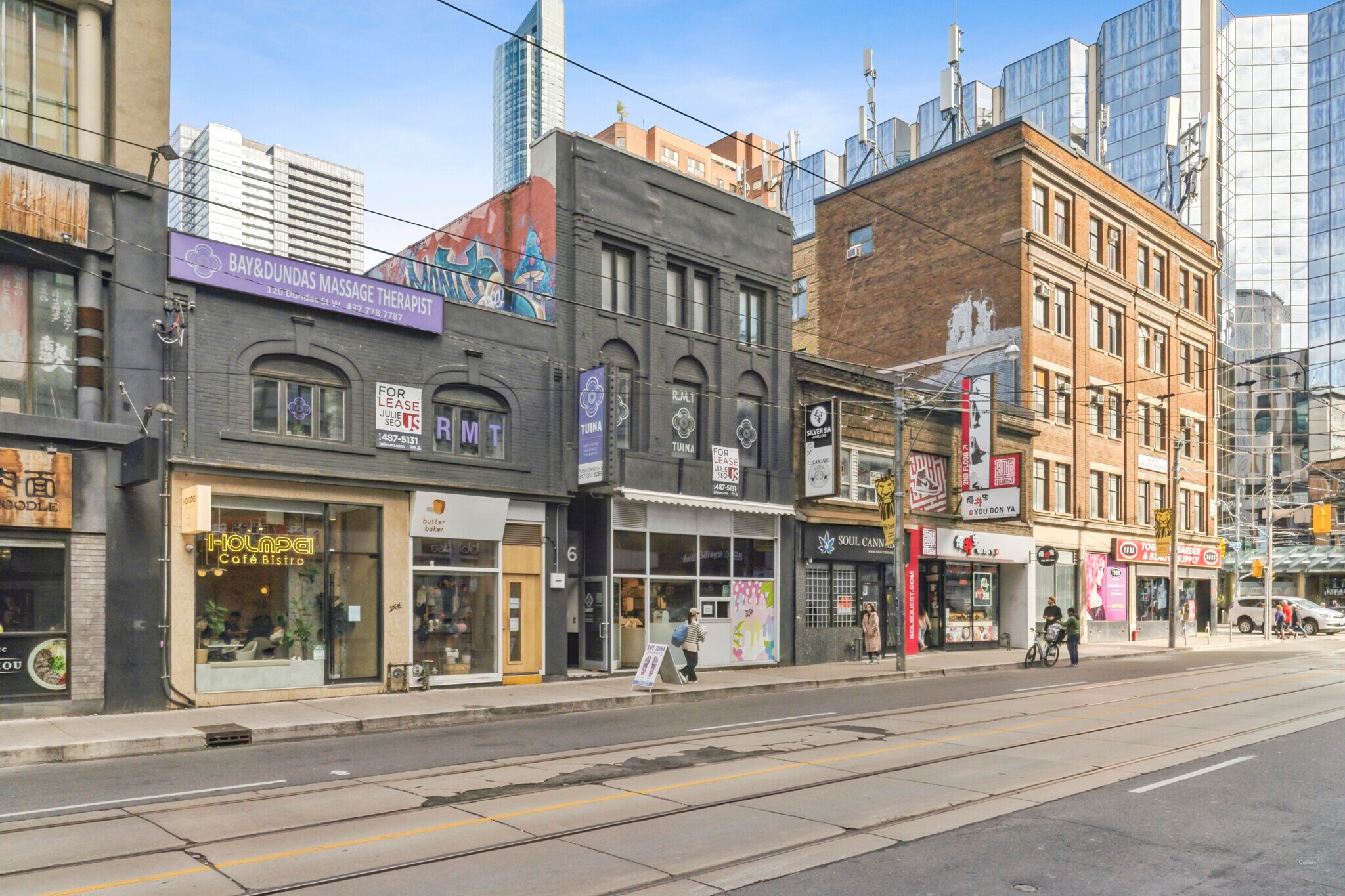 100-122 Dundas St W, Toronto, ON for sale Building Photo- Image 1 of 2