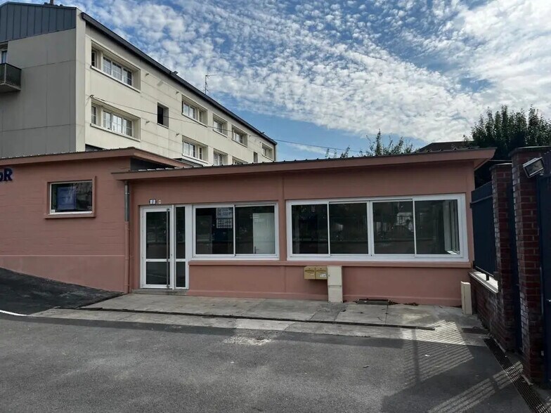 Flex in Amiens for lease - Building Photo - Image 1 of 2