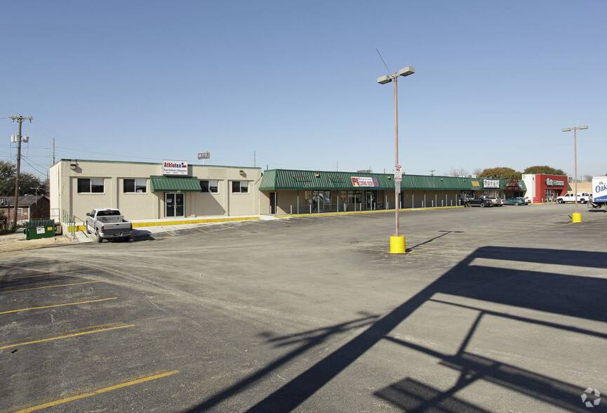 2100-2103 Goliad Rd, San Antonio, TX for lease - Building Photo - Image 1 of 2