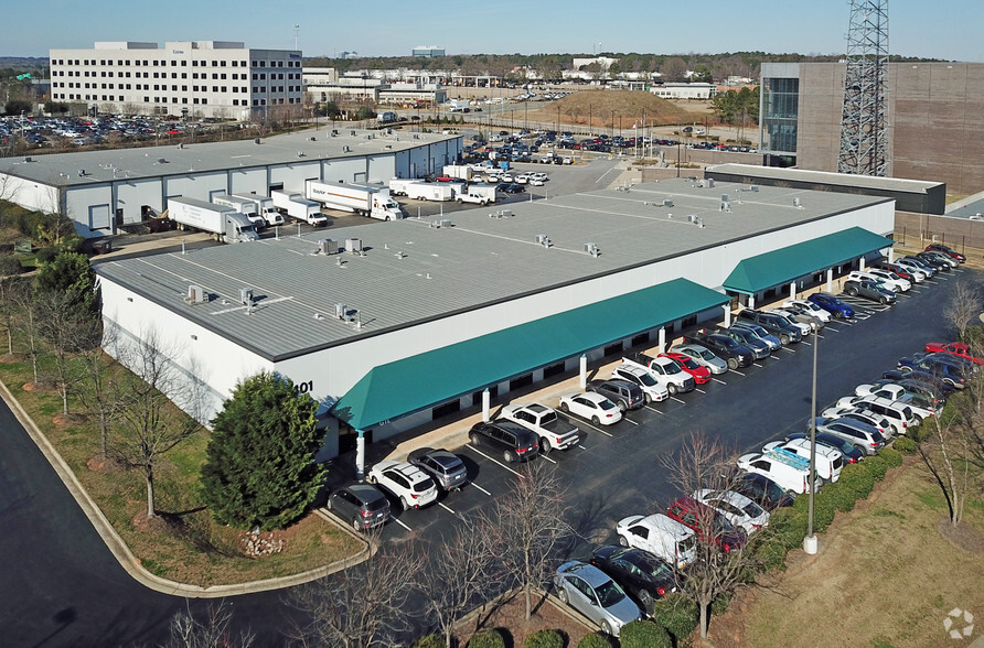 2401 Brentwood Rd, Raleigh, NC for lease - Primary Photo - Image 1 of 8