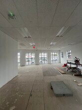 190 Mineola Ave, Roslyn Heights, NY for lease Building Photo- Image 2 of 5