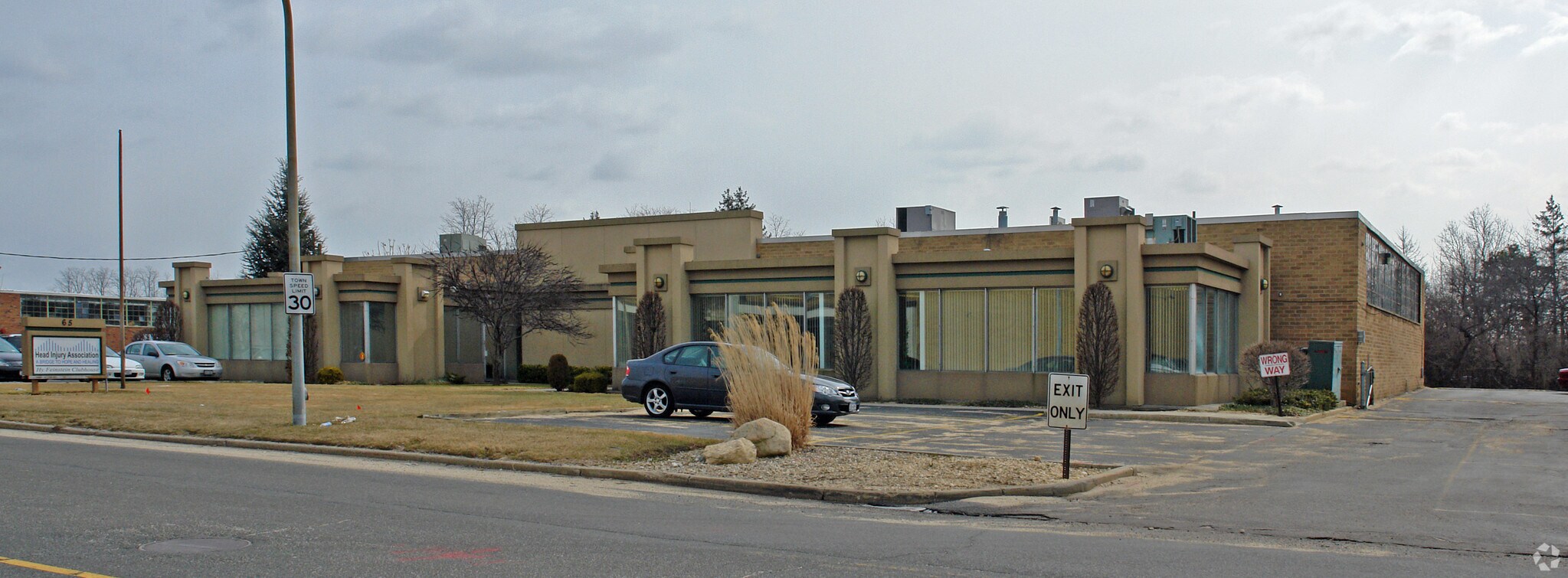 63-65 Austin Blvd, Commack, NY for sale Primary Photo- Image 1 of 1