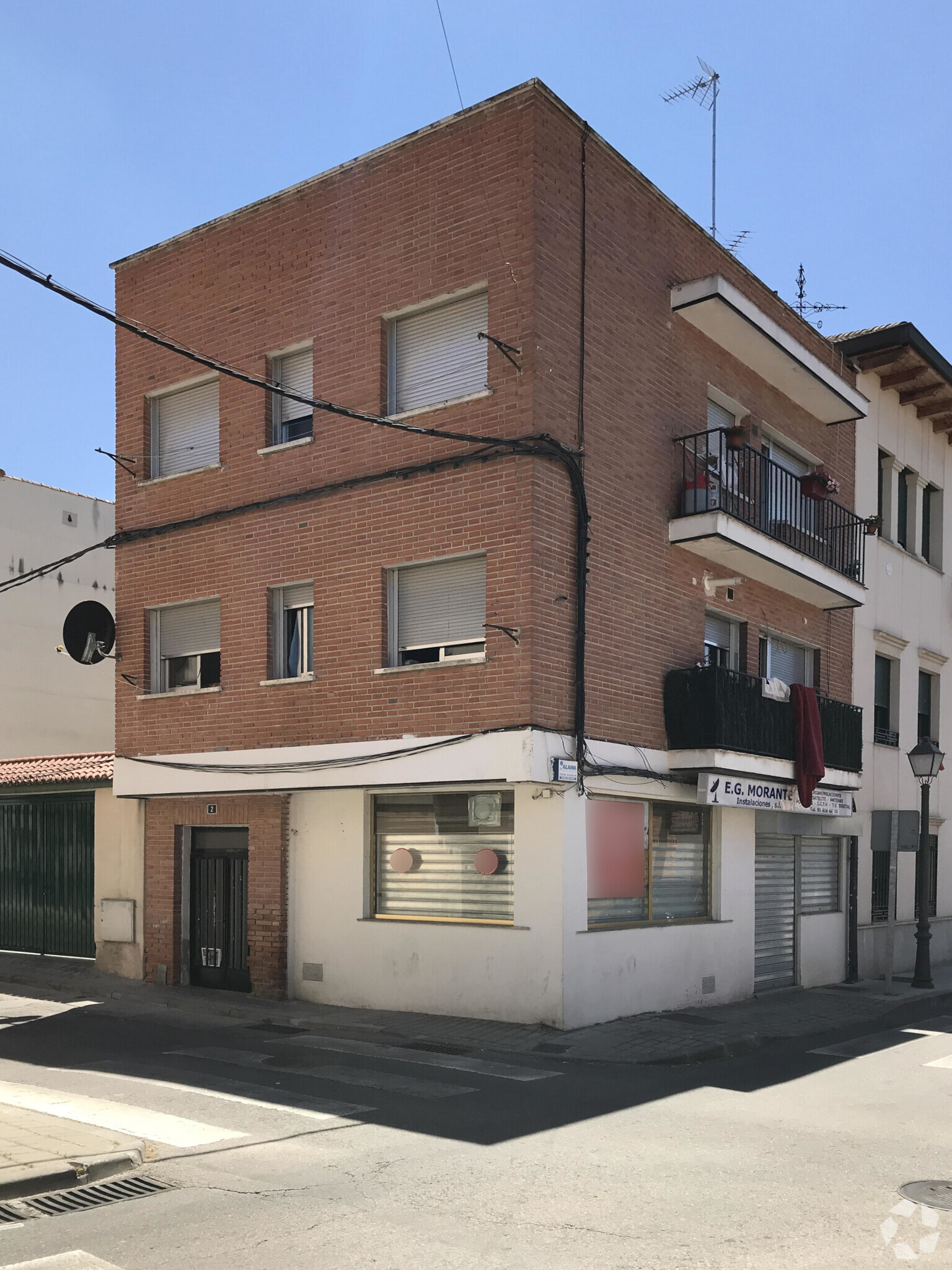 Multifamily in Villaviciosa de Odón, MAD for sale Primary Photo- Image 1 of 3