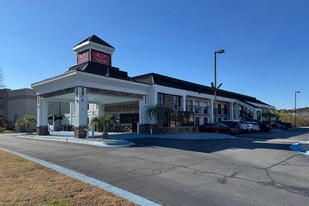Econo Lodge Inn & Suites Macon - Motel