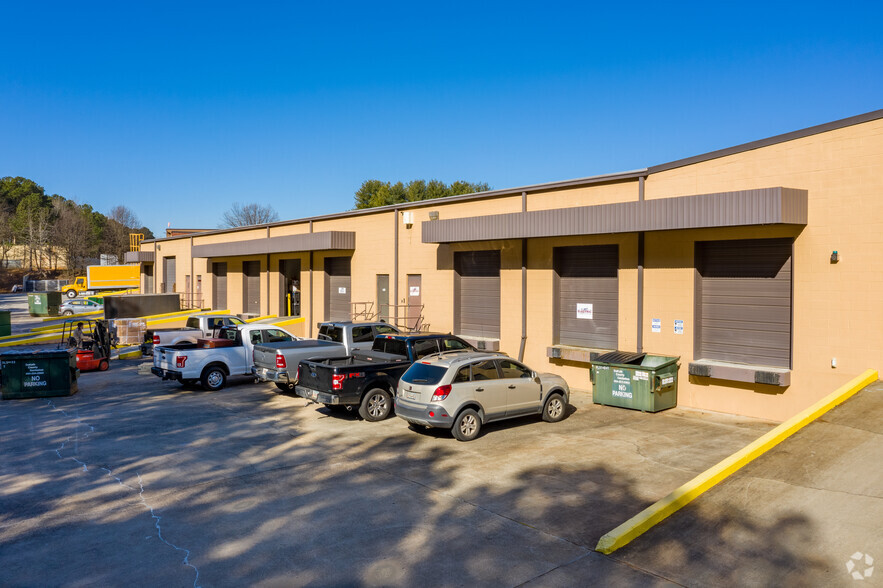 5111-5131 S Royal Atlanta Dr, Tucker, GA for lease - Building Photo - Image 2 of 4