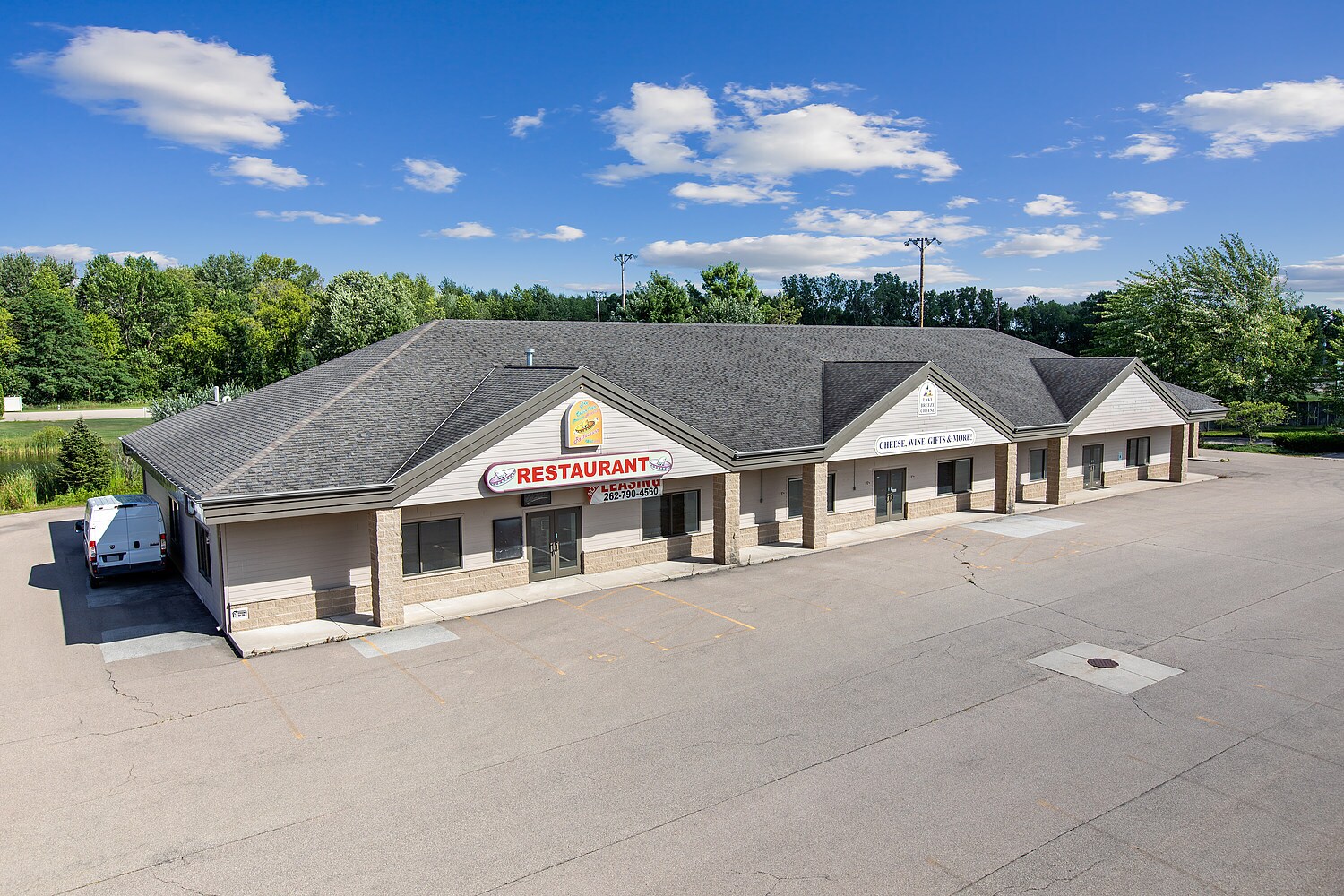 200 Golfview Rd, Cecil, WI for sale Primary Photo- Image 1 of 1