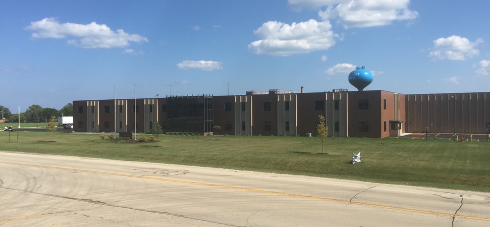 9201 Wilmot Rd, Pleasant Prairie, WI for lease - Building Photo - Image 3 of 15