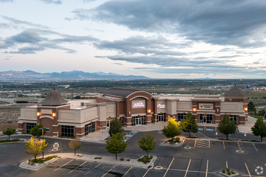 10 W Scenic Pointe Dr, Draper, UT for lease - Building Photo - Image 3 of 13