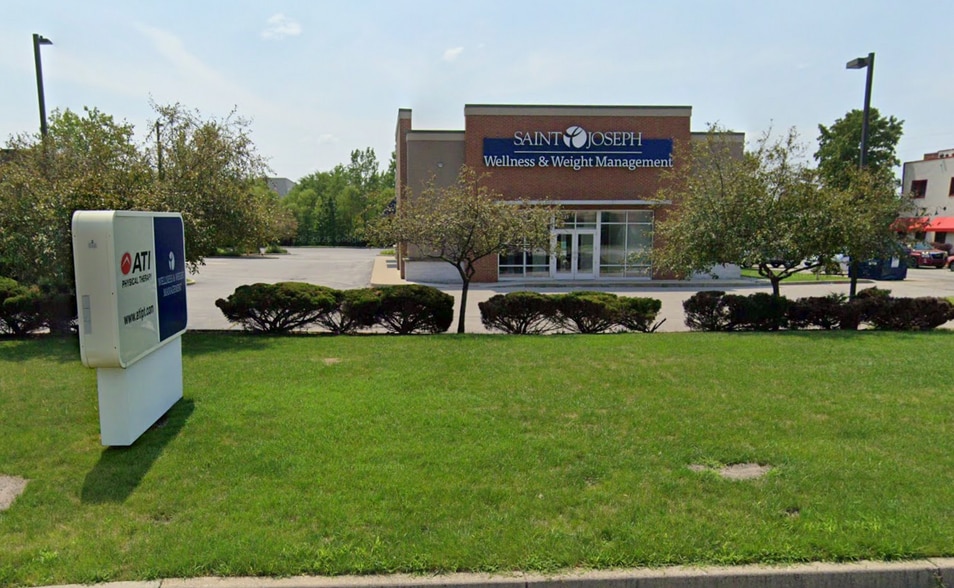231 W Day Rd, Mishawaka, IN for lease - Building Photo - Image 1 of 5