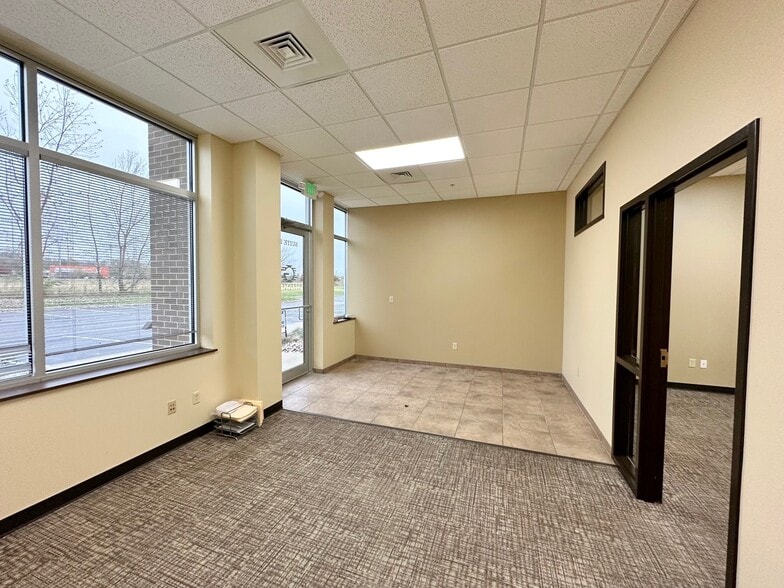 1605 Adler Cir, Portage, IN for lease - Interior Photo - Image 2 of 17