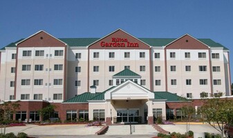 Hilton Garden Inn Starkville - Motel