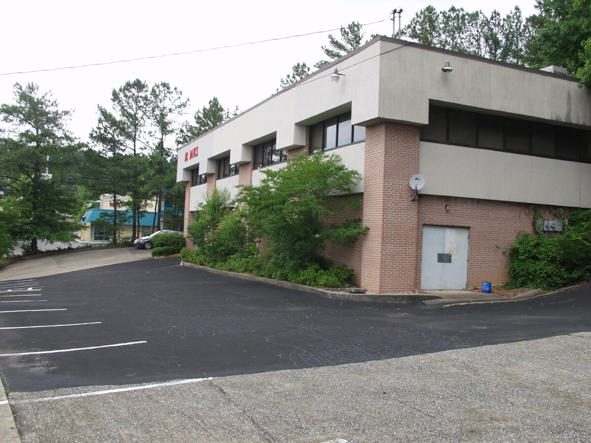 2721 Green Springs Hwy, Birmingham, AL 35209