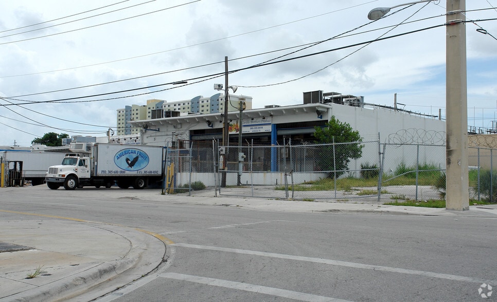 1370-1380 NW 22nd St, Miami, FL for lease - Primary Photo - Image 1 of 31