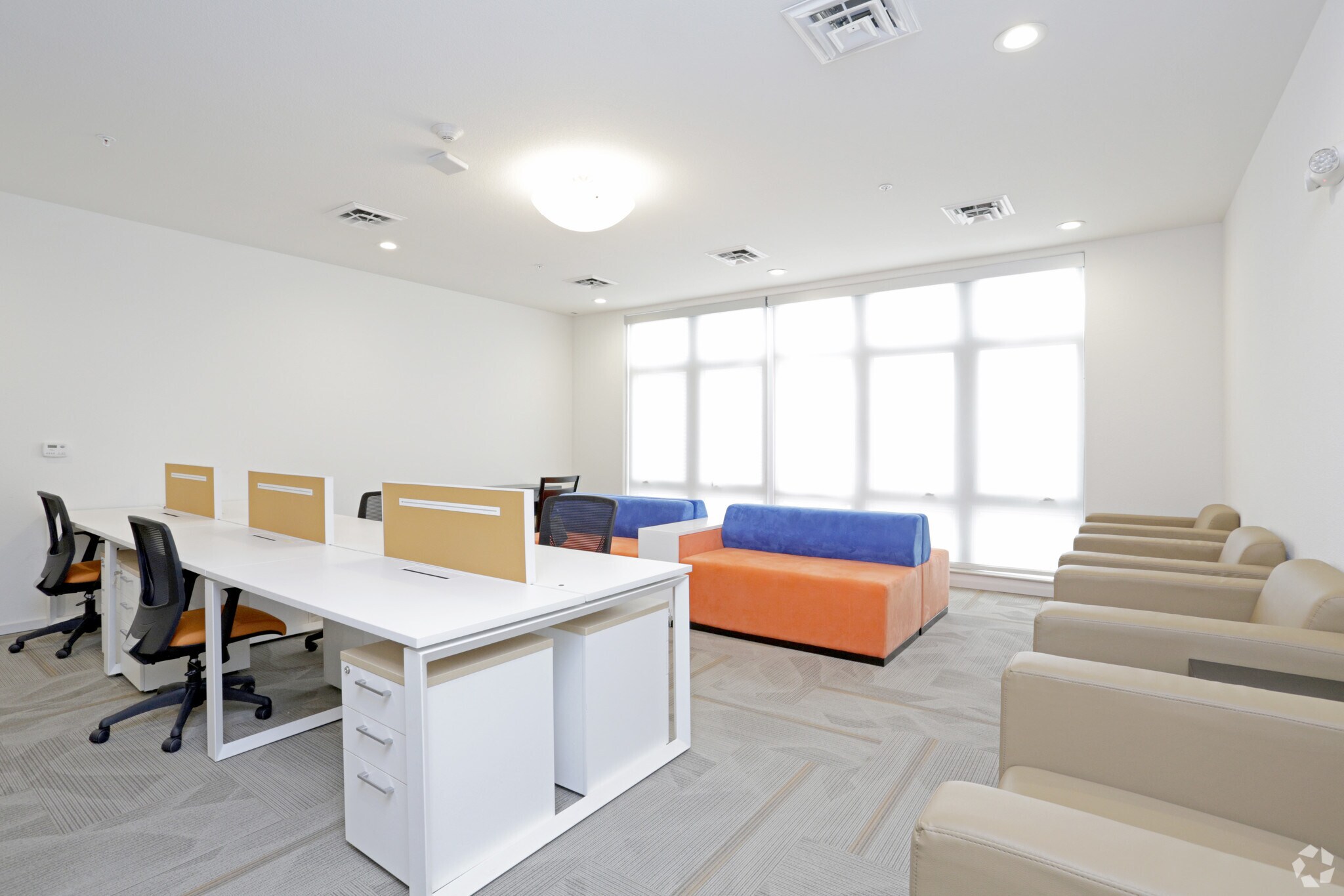 601 S 1st St, Champaign, IL for sale Interior Photo- Image 1 of 1