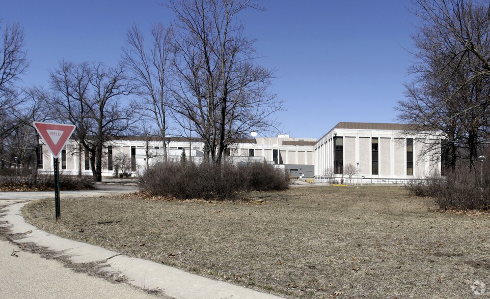 1111 W Bristol St, Elkhart, IN 46514