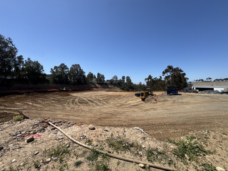 Trade Pl, San Diego, CA for lease - Building Photo - Image 3 of 4