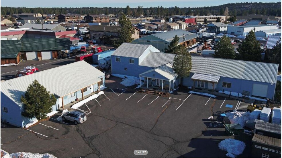 592 N Sisters Park Ct, Sisters, OR for sale - Building Photo - Image 3 of 48