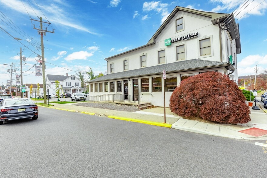 393 Ramapo Valley Rd, Oakland, NJ for sale - Building Photo - Image 1 of 30