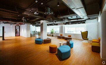 Calle de Torregalindo, 1, Madrid, Madrid for lease Interior Photo- Image 2 of 9