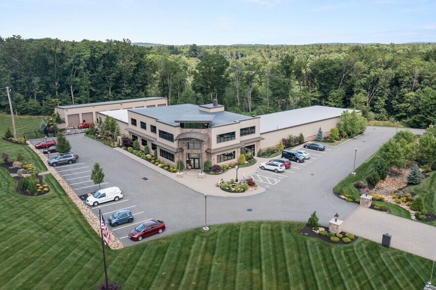 2302 Turnpike St, North Andover, MA 01845