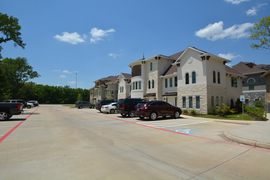 6542 Greatwood Pky, Sugar Land, TX for lease - Building Photo - Image 2 of 26