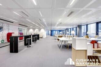 77 Esplanade Du Général De Gaulle, Puteaux for lease Interior Photo- Image 2 of 10