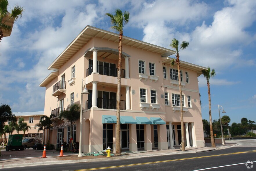 3750 NE Indian River Dr, Jensen Beach, FL 34957