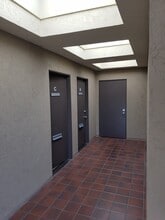 700 2nd St, Encinitas, CA for lease Interior Photo- Image 2 of 13