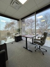 4606 Centerview, San Antonio, TX for lease Building Photo- Image 2 of 7