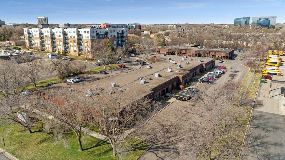 701 N Decatur Ave, Golden Valley, MN for lease - Building Photo - Image 3 of 7