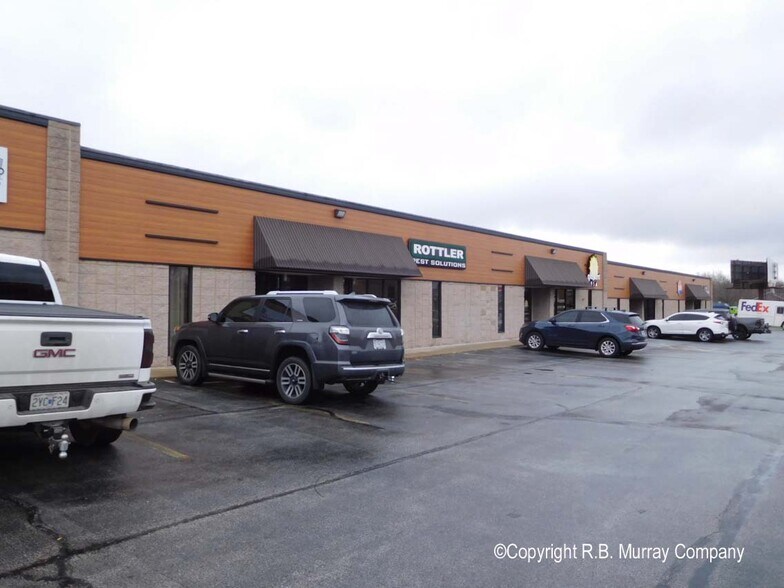 18051823 W Sunset Ave, Springfield, MO 65807