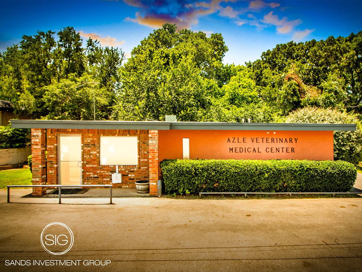 605 W Main St, Azle, TX for sale Primary Photo- Image 1 of 1