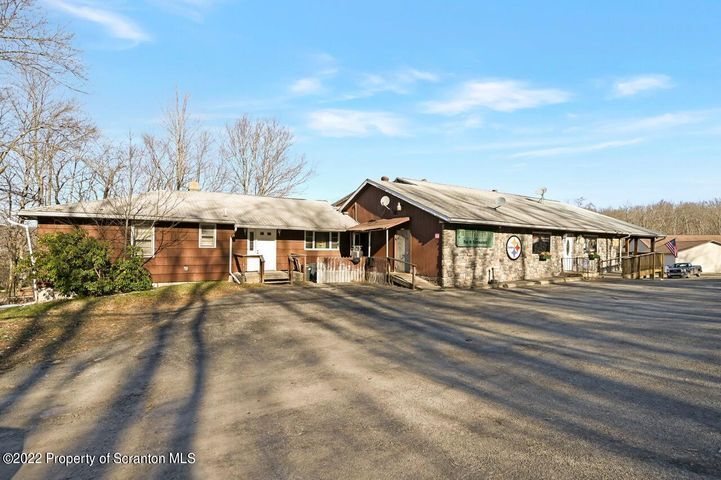 239 Main St, Gouldsboro, PA for sale - Primary Photo - Image 1 of 1