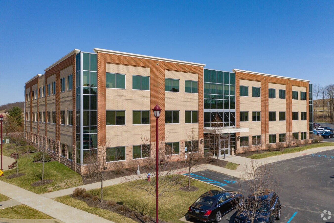 51 Dutilh Rd, Cranberry Township, PA 16066 Cloverleaf Commons of