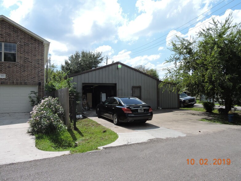 700 E 37th St, Houston, TX for sale - Primary Photo - Image 1 of 1