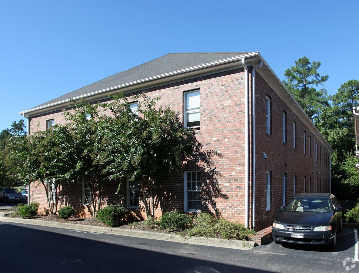 318 W Millbrook Rd, Raleigh, NC 27609 Property Record