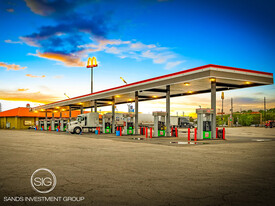 Baytown Travel Center - Baytown, TX - Convenience Store