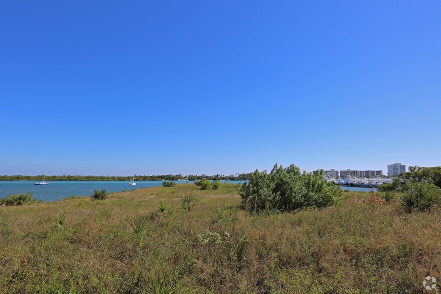 12450 Crystal Cove, Tequesta, FL 33469