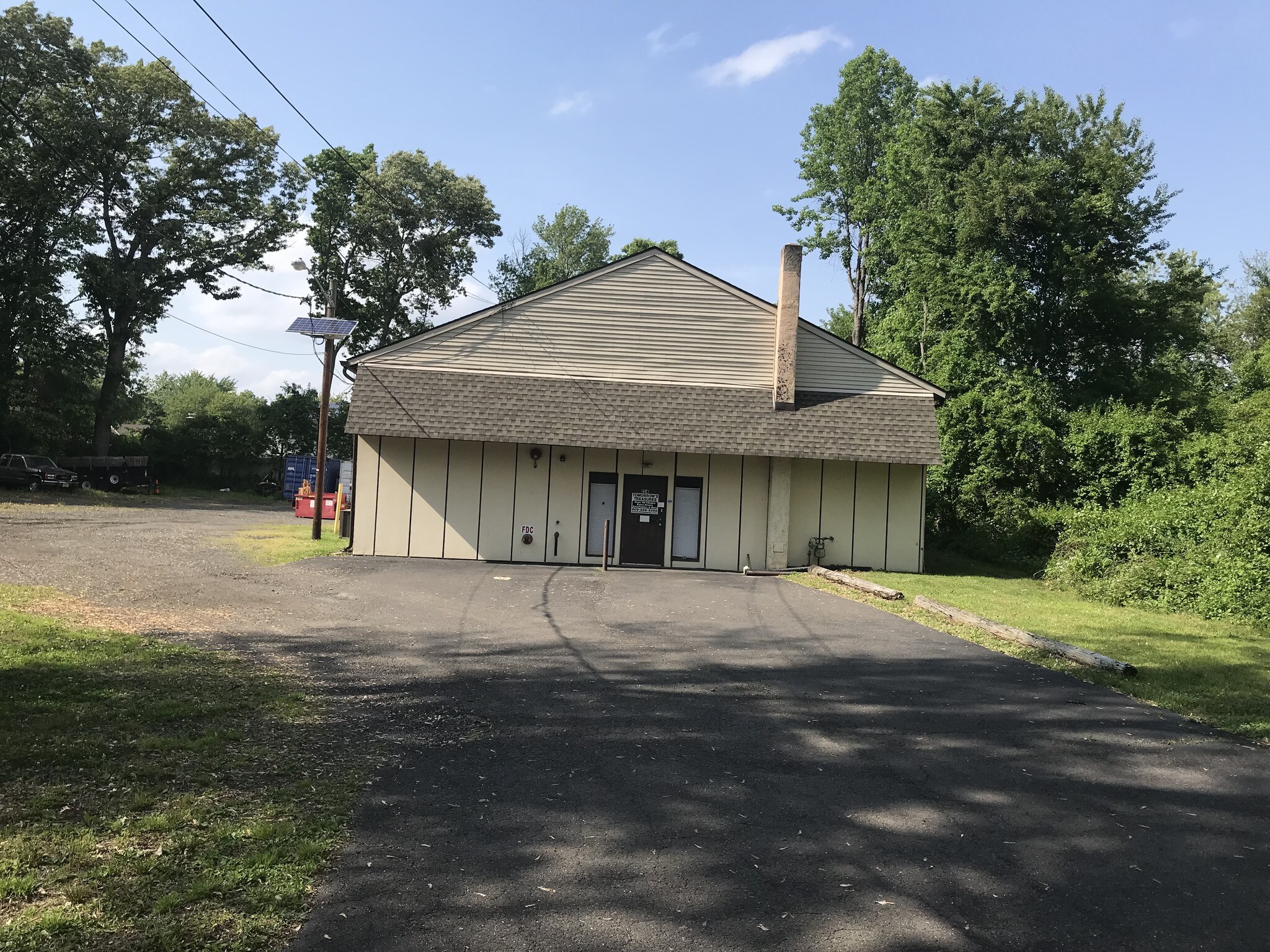 154 Flock Rd, Hamilton, NJ for sale Primary Photo- Image 1 of 1