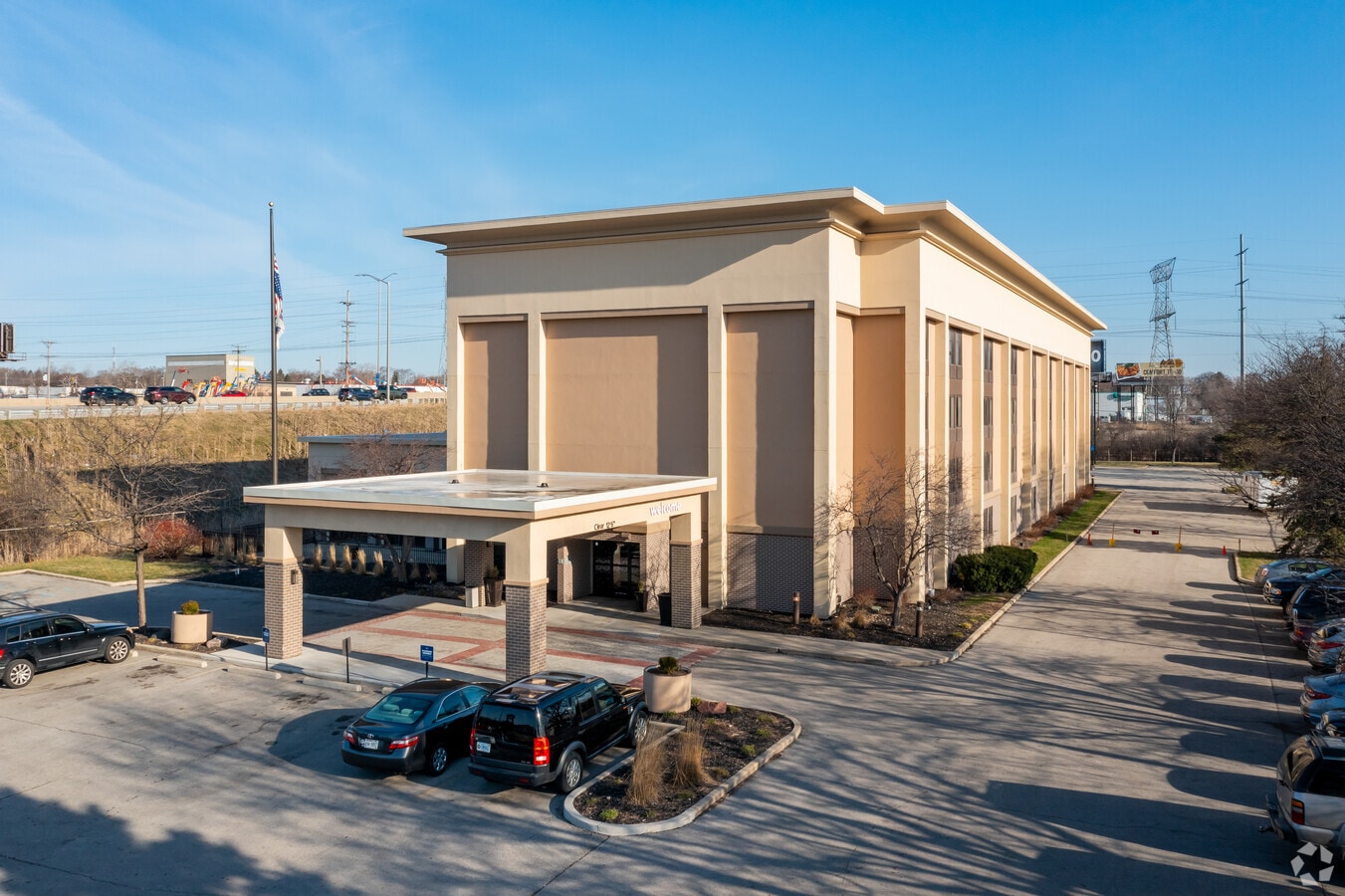 5601 N Lovers Lane Rd, Milwaukee, WI 53225